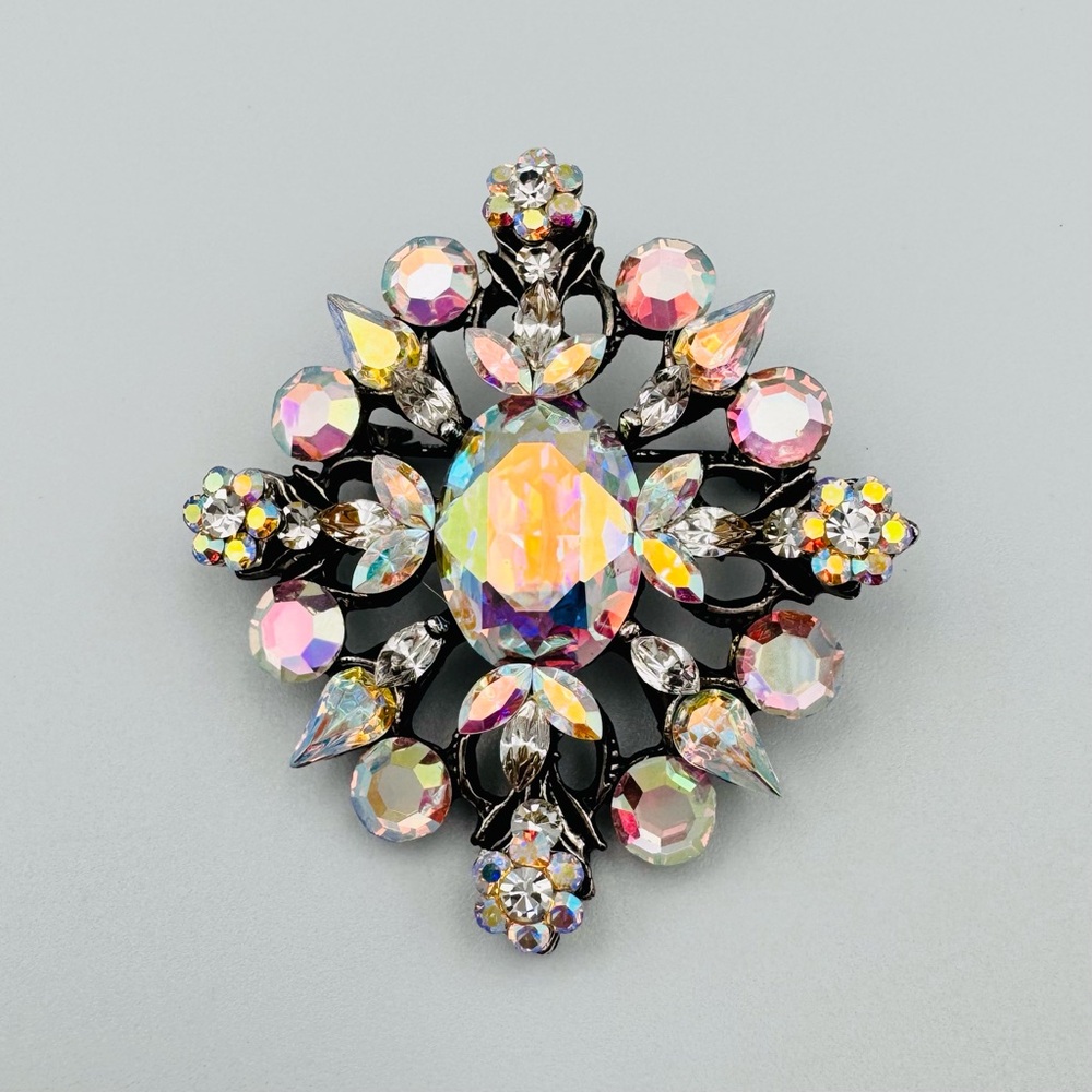 Vintage Brooch Pin Pronged Rhinestones Square Diamond Shape Silver Tone